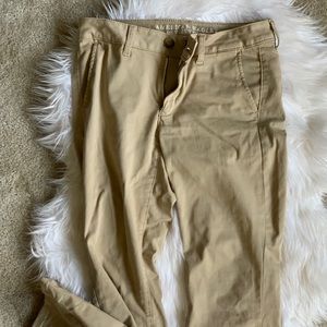 American Eagle 🦅 Twill Kahki Jeggings